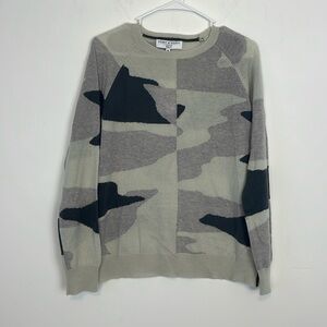 Scott & Scott London Camo Wool & Cashmere-Blend Crewneck Sweater. Size Medium.